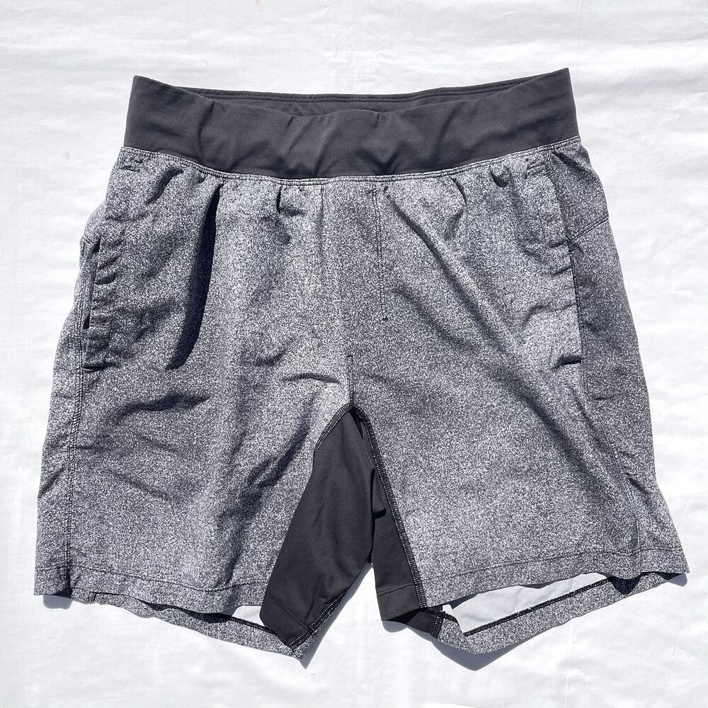 Lululemon T.H.E. Athletic Shorts Mens Small Heather Gray 7.5”